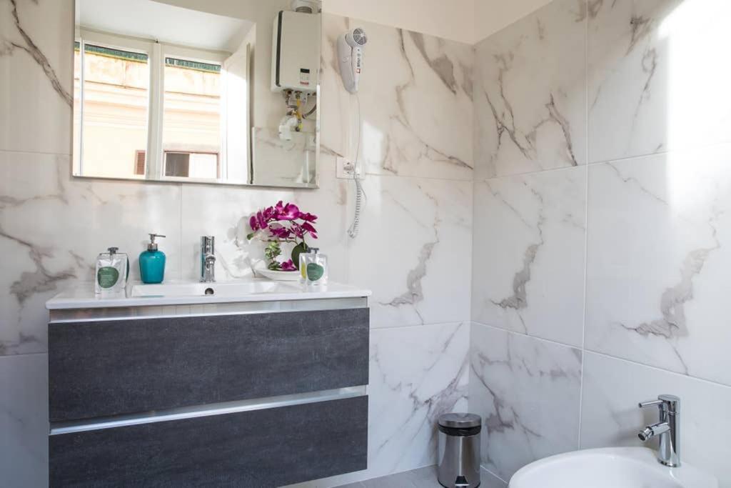 Pink Intimate Jacuzzi Suite Trastevere - Top Collection Roma Dış mekan fotoğraf